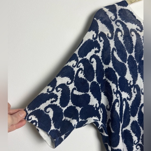 Talbots Blue Shadow Paisley Lightweight V-Back Linen Blend Short Sleeve Sweater - Picture 7 of 10